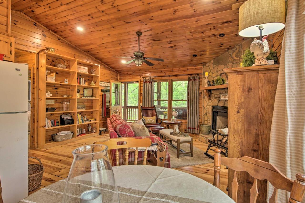 Peaceful Blue Ridge Cabin With Decks And Fire Pit Eksteriør billede