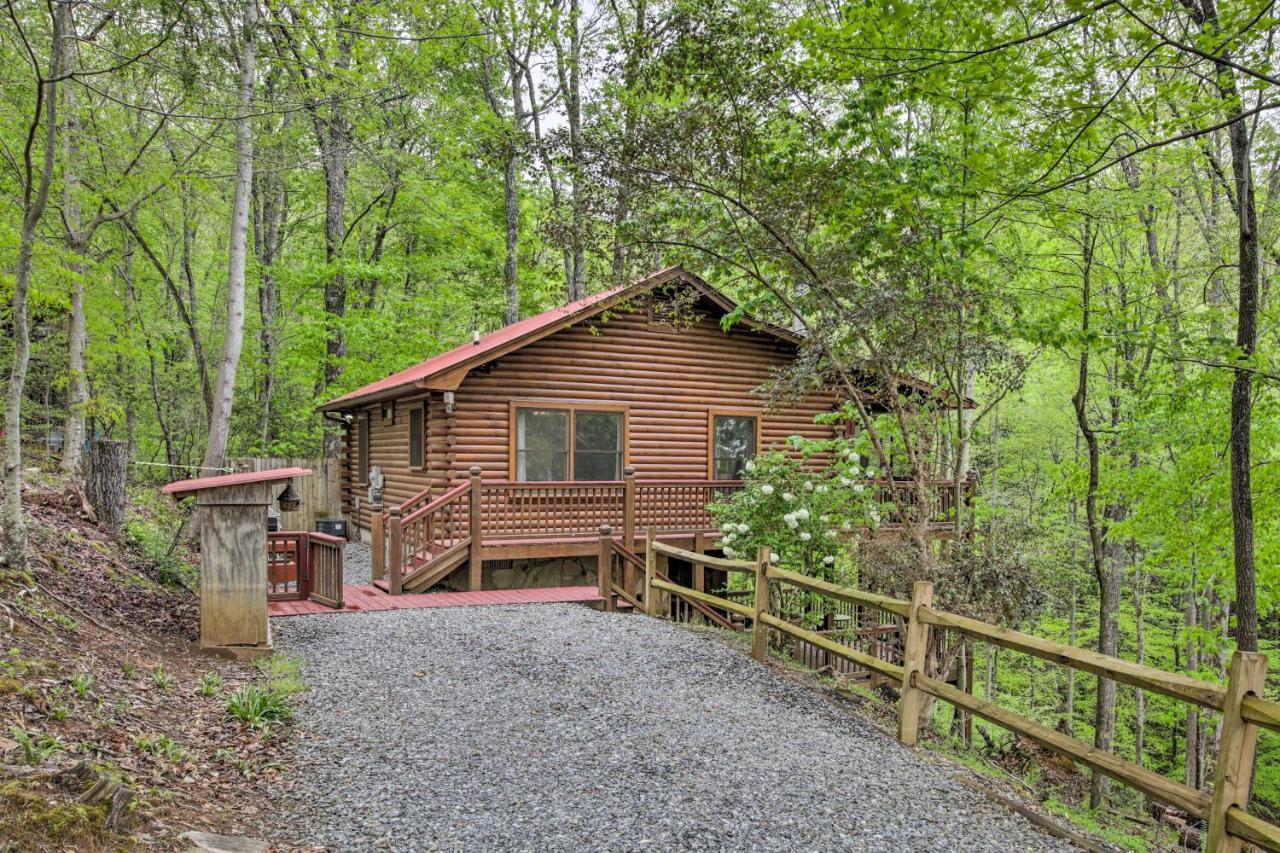 Peaceful Blue Ridge Cabin With Decks And Fire Pit Eksteriør billede
