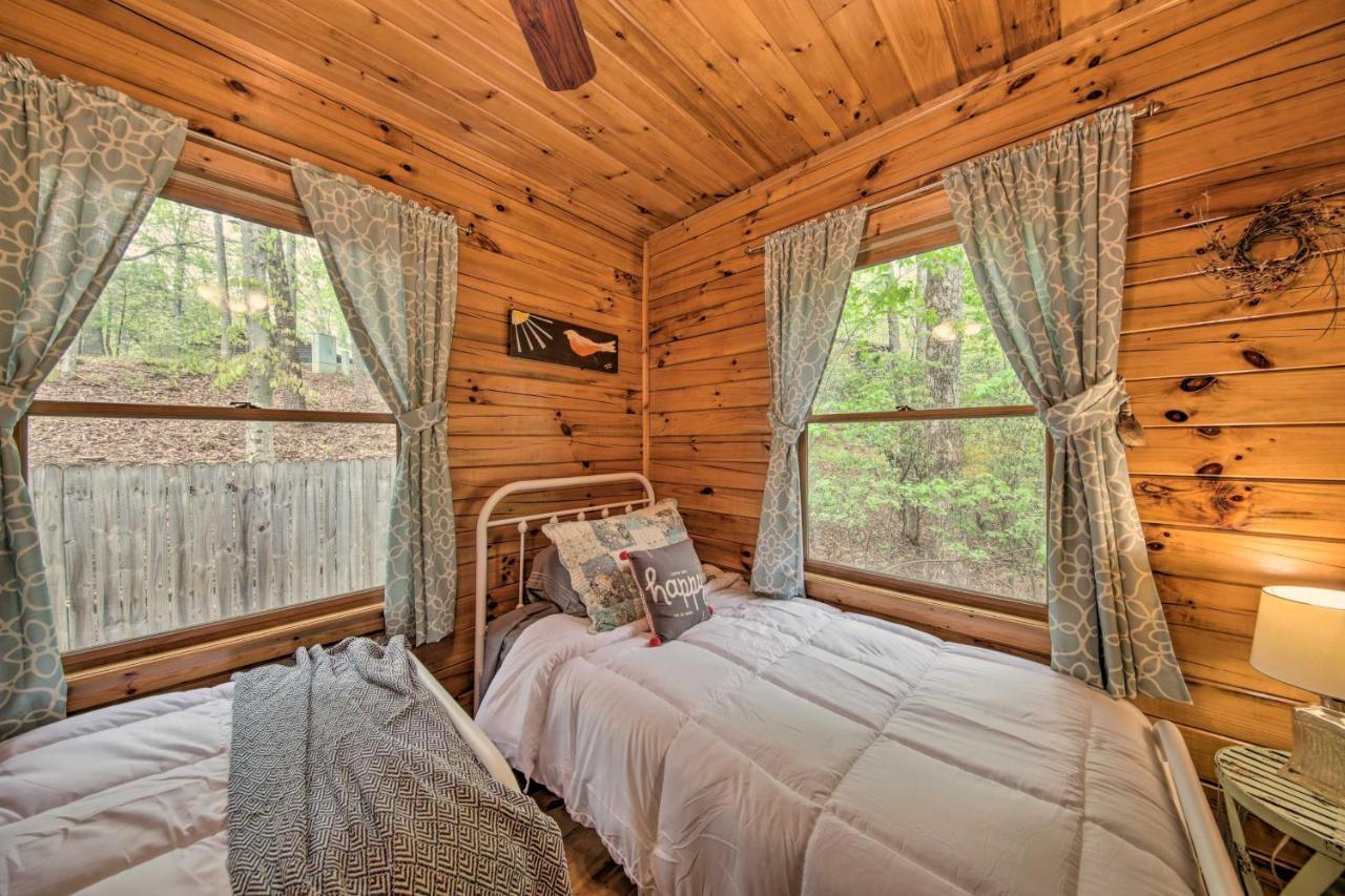 Peaceful Blue Ridge Cabin With Decks And Fire Pit Eksteriør billede